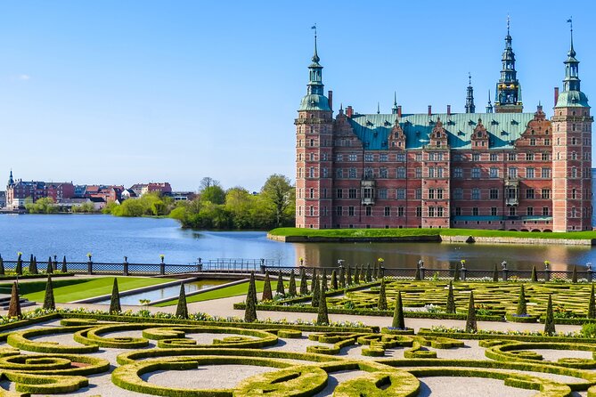 Deluxe Copenhagen Shore Excursion from Cruise Ship Port - Amalienborg Palace: Rococo grandeur and the Royal Guard