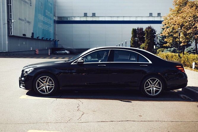 Departure Transfer: Copenhagen city to Copenhagen Cruise Port - The 20-minute Mercedes ride: what you feel in the moment