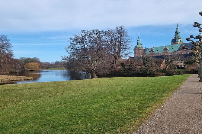E-biking Fredensborg & Kronborg (OPT Louisiana Museum) - Rolling Out From Betafactory Trifolium: The Ride Starts Before the Castles