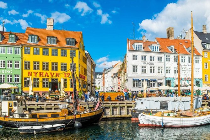 e-Scavenger hunt Copenhagen: Explore the city at your own pace - Urban covered marketplace stop: a smart built-in break
