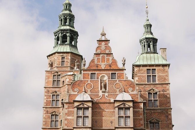 Explore Copenhagen’s Art and Culture with a Local - Street art with Stine Hvid, learning how Copenhagen styles its stories