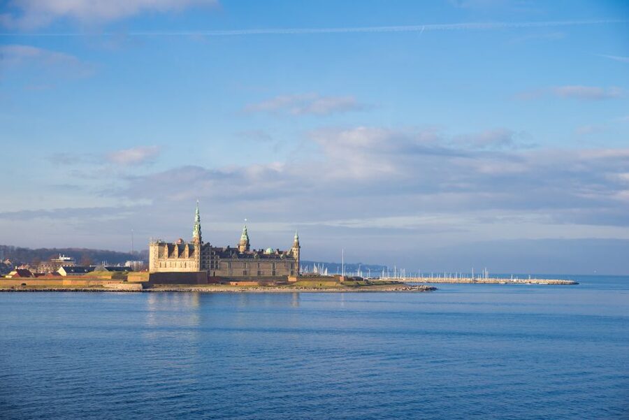 From Copenhagen: 4-hour Private Hamlet Castle Tour - Helsingør sightseeing first: get your bearings fast