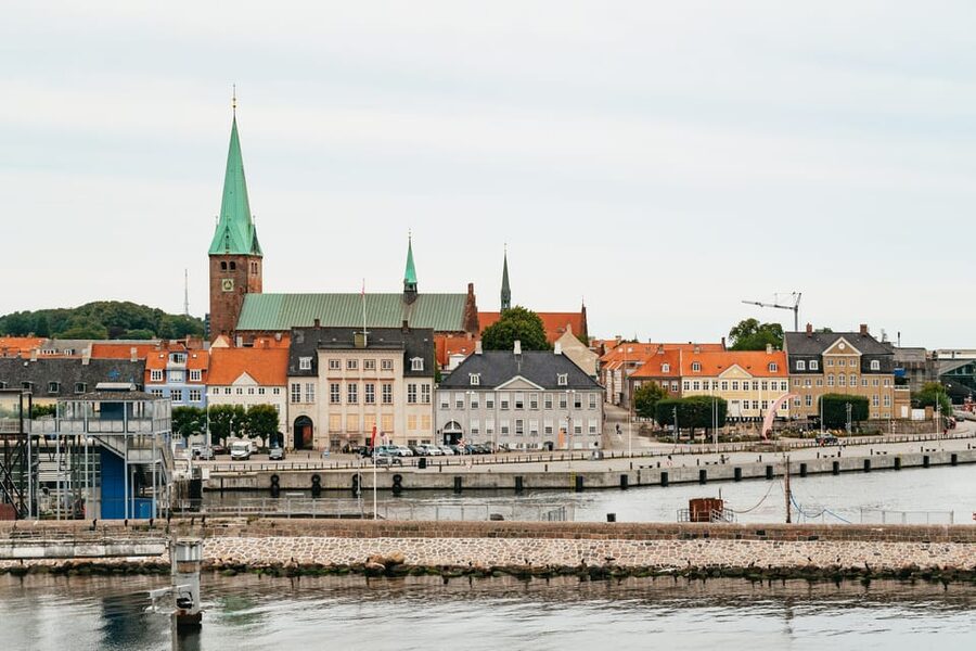 From Copenhagen: Lund and Malmö 2-Country Tour - Who this tour suits best, and who might want a different plan