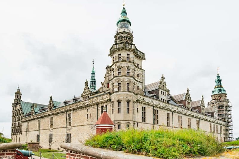 From Copenhagen: Lund and Malmö 2-Country Tour - Malmö essentials: shopping time plus cathedral streets and modern views