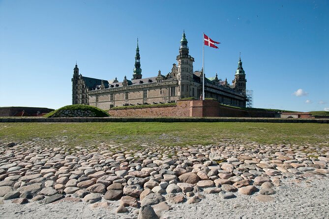Full-Day Tour; Castle, Palace & Cathedral, Winter(JAN-MAR) - Frederiksborg Palace in Hillerød: Renaissance grandeur plus real time to wander