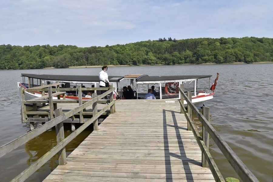 Lyngby & Bagsværd Lake: Baadfarten Boat Ride - Stop 2: Lyngby Lake for an easy shoreline reset