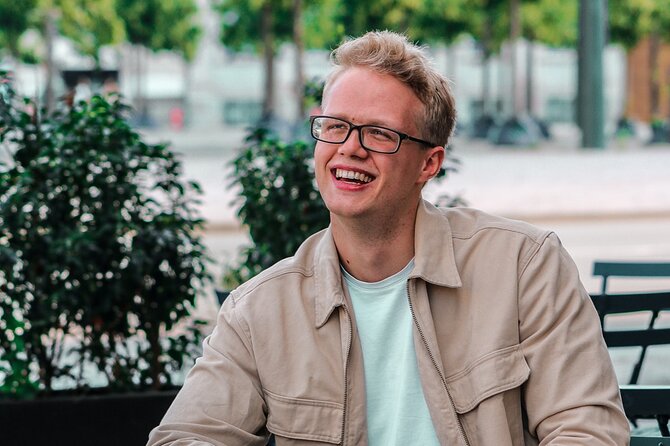 Photoshoot around Copenhagen's Iconic Locations - Who This Copenhagen Photoshoot Is Best For