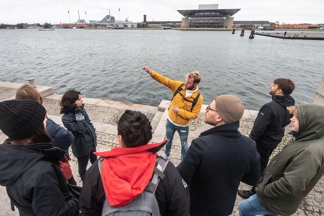 Politically Incorrect Private Highlights Walking Tour - Price and value for a private 1-person group
