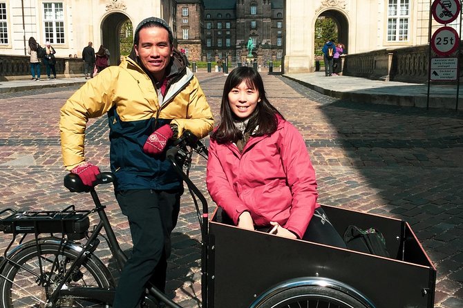 Private Copenhagen Family Cargo Bike Tour – Winter Adventure - Peblinge Lake and Nørreport: lakeside design and a food-hall detour