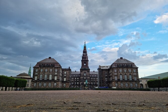 Private E-Biking Copenhagen History and Nature Adventures - Rosenborg Castle Stop: A Stop That Puts “History” Into Real Space