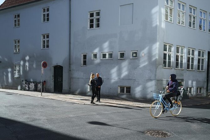 Private Photography Workshop in Copenhagen - City Hall Square and Amalienborg: candid energy and royal foregrounds