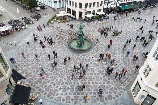 Private Photography Workshop in Copenhagen - Marble Church and Christiansborg: turning architecture into strong lines