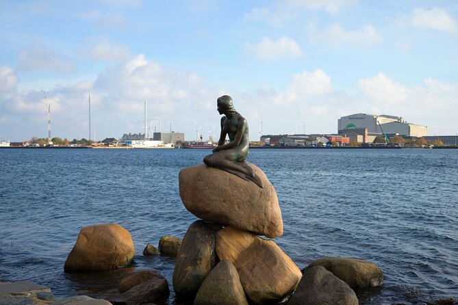 Private Tour of Copenhagen and Christiansborg Palace - Nyhavn: Short Time on the Canal, Big Payoff for Atmosphere