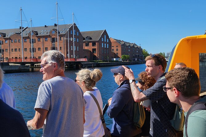 Private Walk & Canal Tour: Highlights + Changing of the Guards - Meeting at Copenhagen Central Station, the smart start point