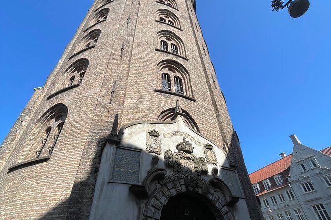 Sightseeing Tour In Copenhagen, 10+ Beautiful Landmarks - Kongens Have and Rosenborg area, green lawns next to royalty