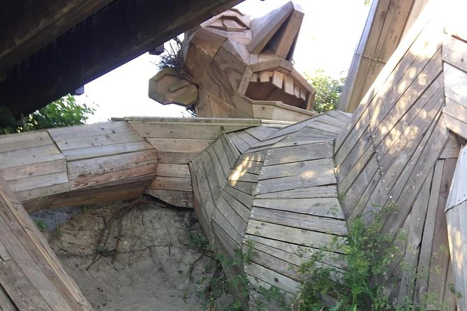 The Forgotten Giants Private Tour - The artists behind the giants: recycled materials that you can actually notice