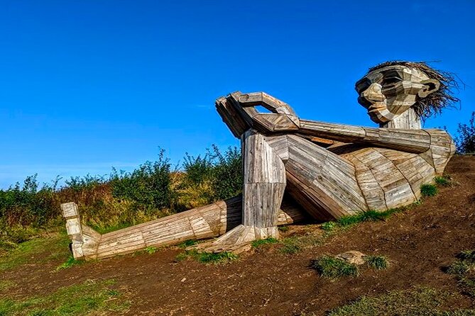 The Six Forgotten Giants Trolls Hunt with Minibus - Stop in Hvidovre for Hill Top Trine, Crawl in Her Hands, See Avedøresletten
