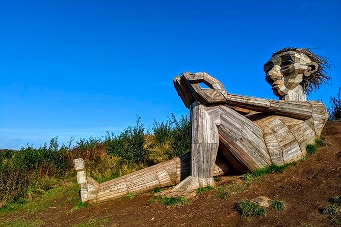 The Six Forgotten Giants Trolls Hunt with Minibus - Ishøj’s Scar Under the Bridge, Scrapwood That Has a Real Backstory