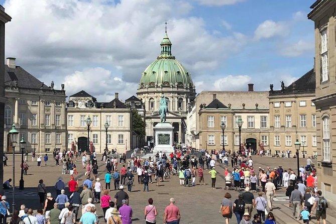 walking tour - Copenhagen and Christiansborg 3 hours - Entering Christiansborg Palace: what you’ll likely focus on inside
