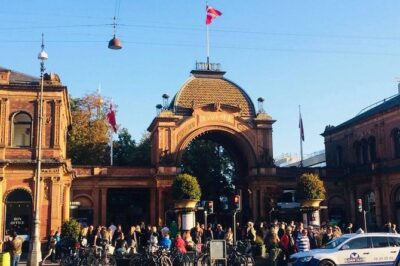 Walking tour – Copenhagen Old Town & Tivoli Park included